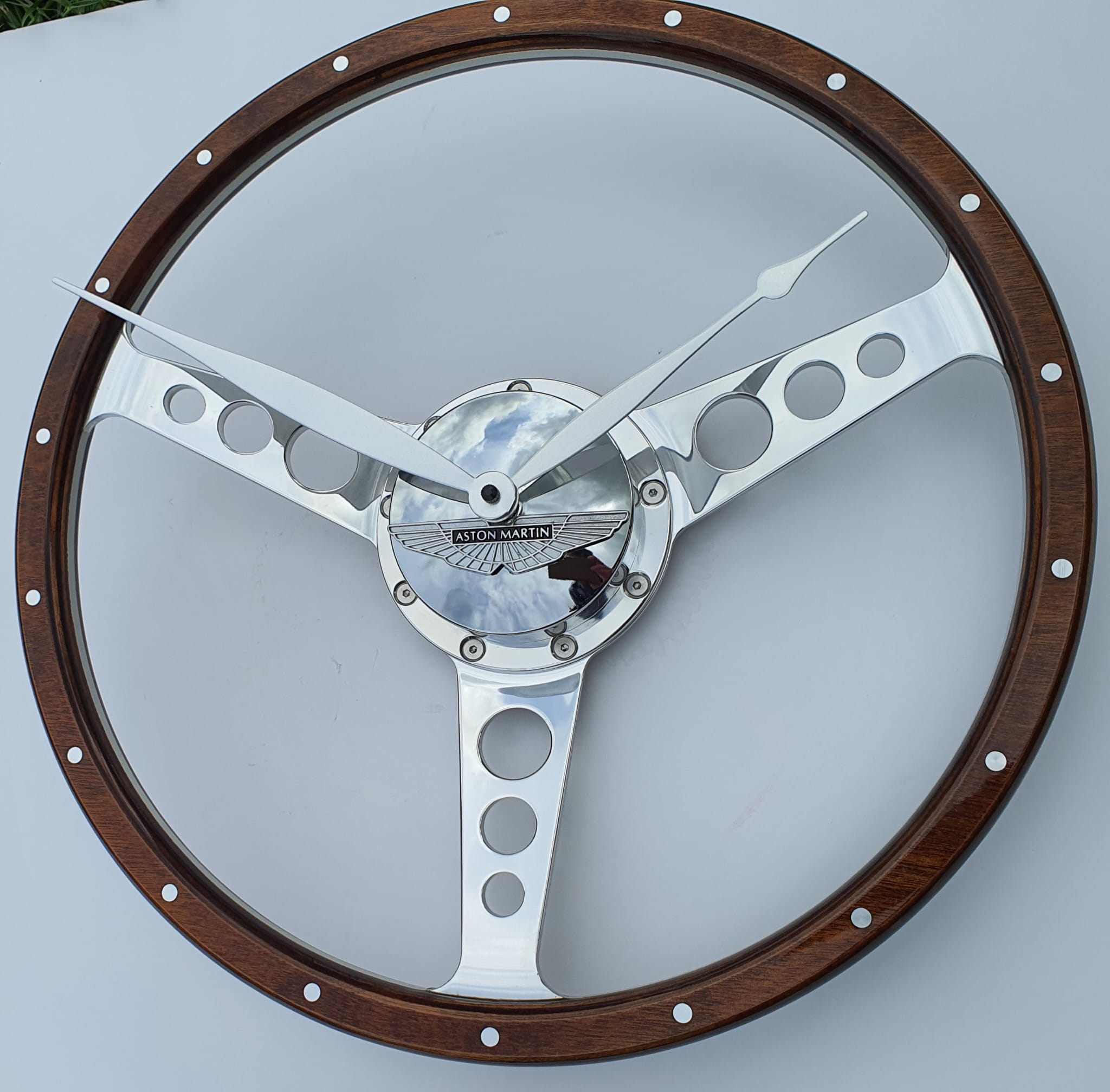** Reduced price ** Classic car polished wooden steering wheel clock -Over £100 discount **.