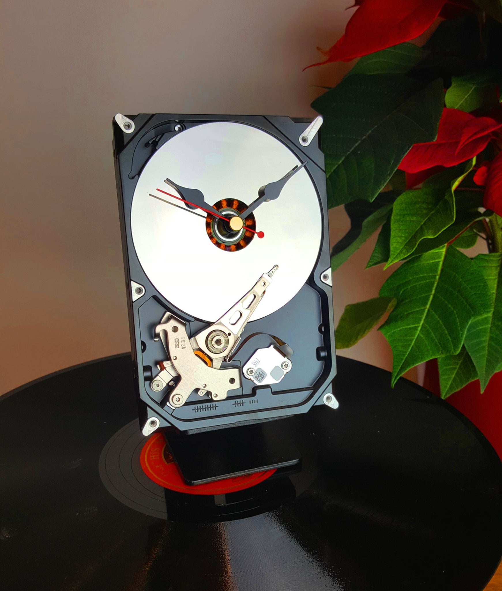 Computer Hard Drive Upcycled To Cool Desk Clock